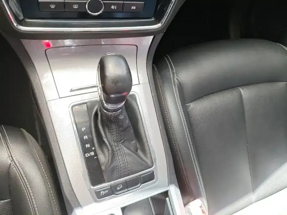 Roewe RX5