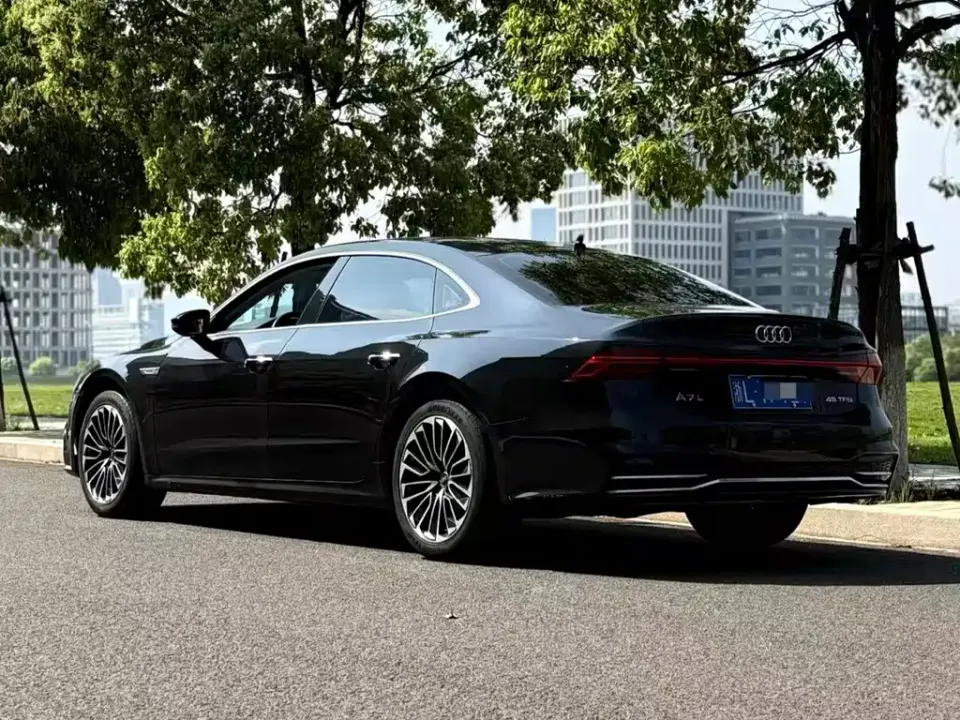 Audi A7L