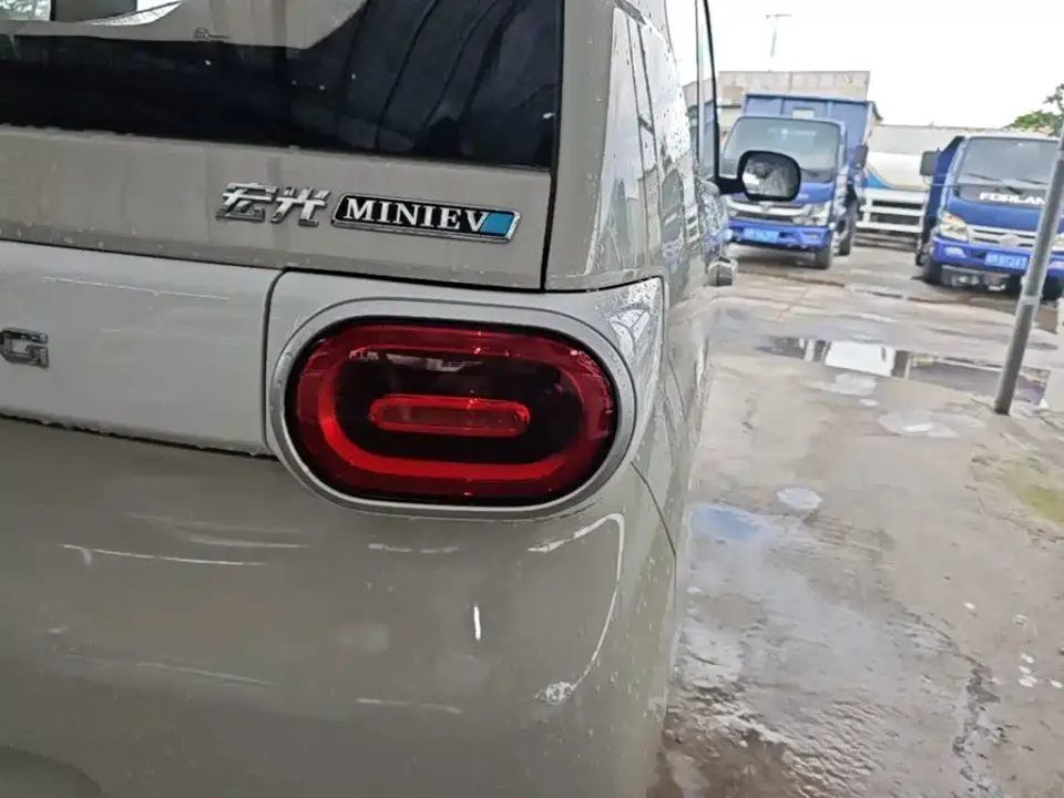 Wuling MINIEV