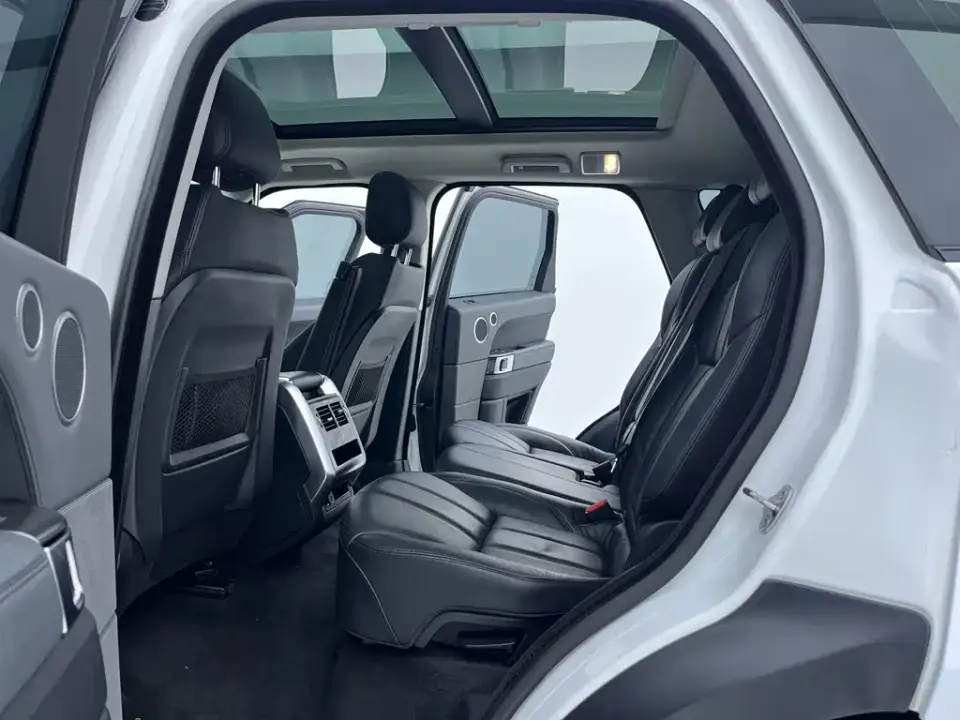 Land Rover Sport