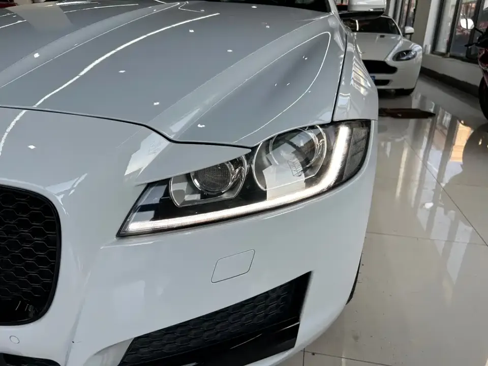 Jaguar XFL