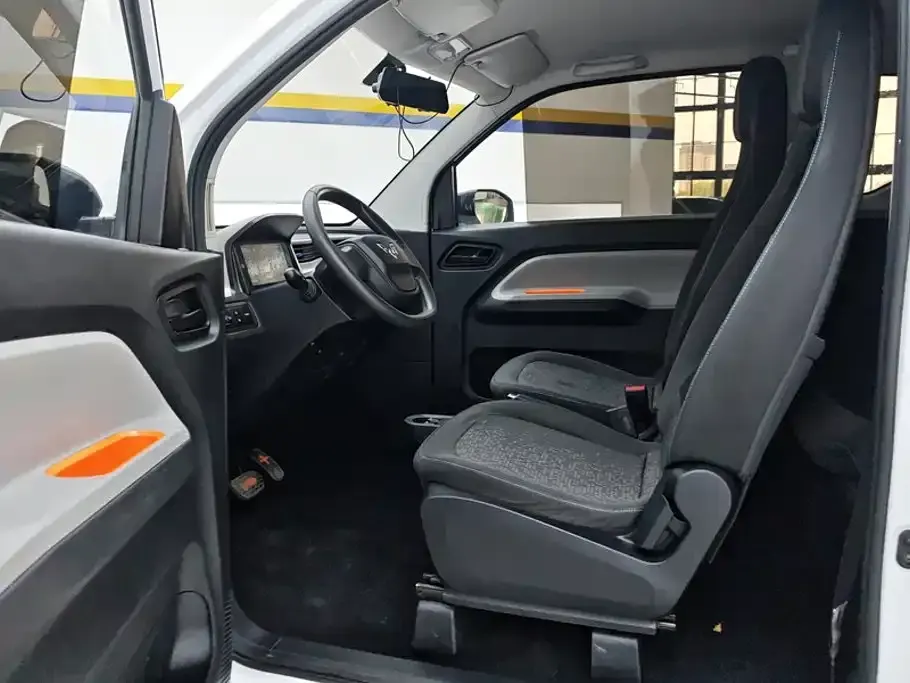 Wuling MINIEV
