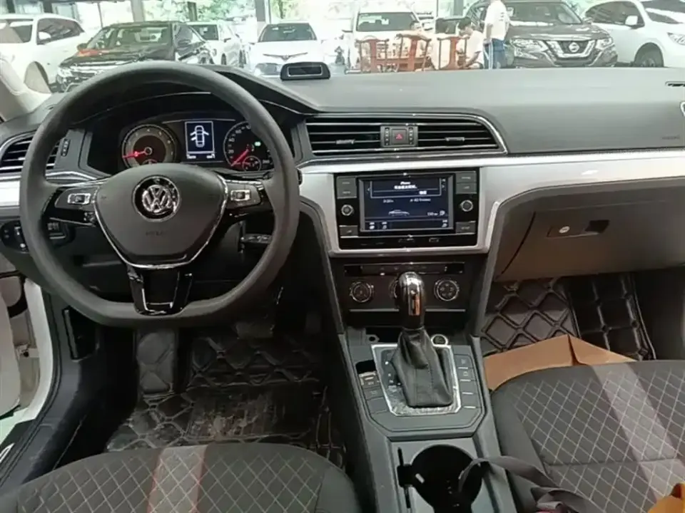 Volkswagen Lamando
