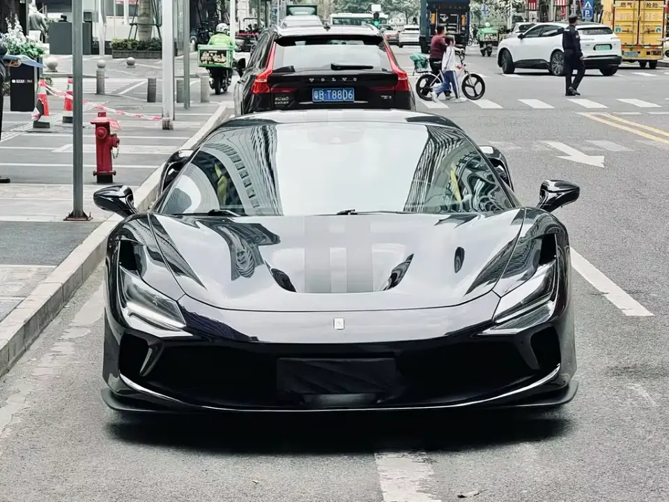 Ferrari F8