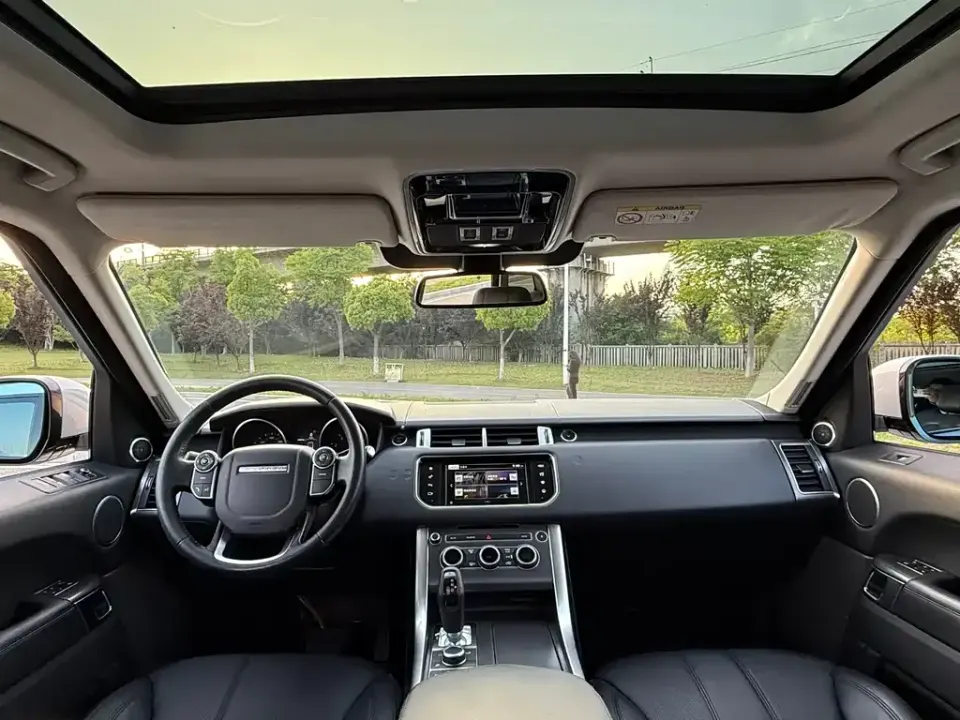 Land Rover Sport