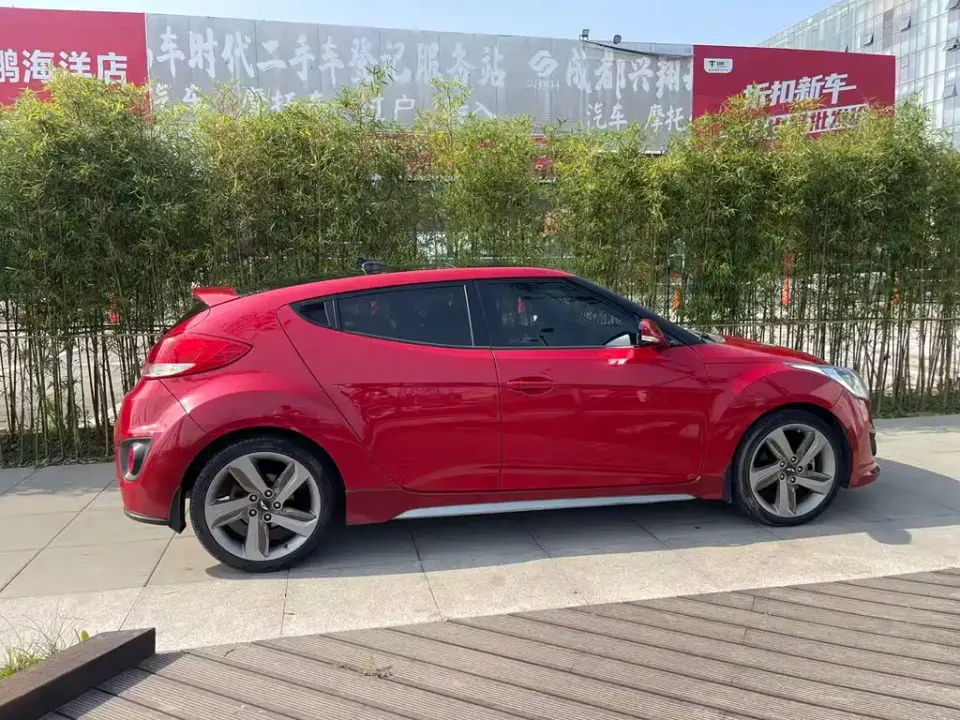 Hyundai Veloster