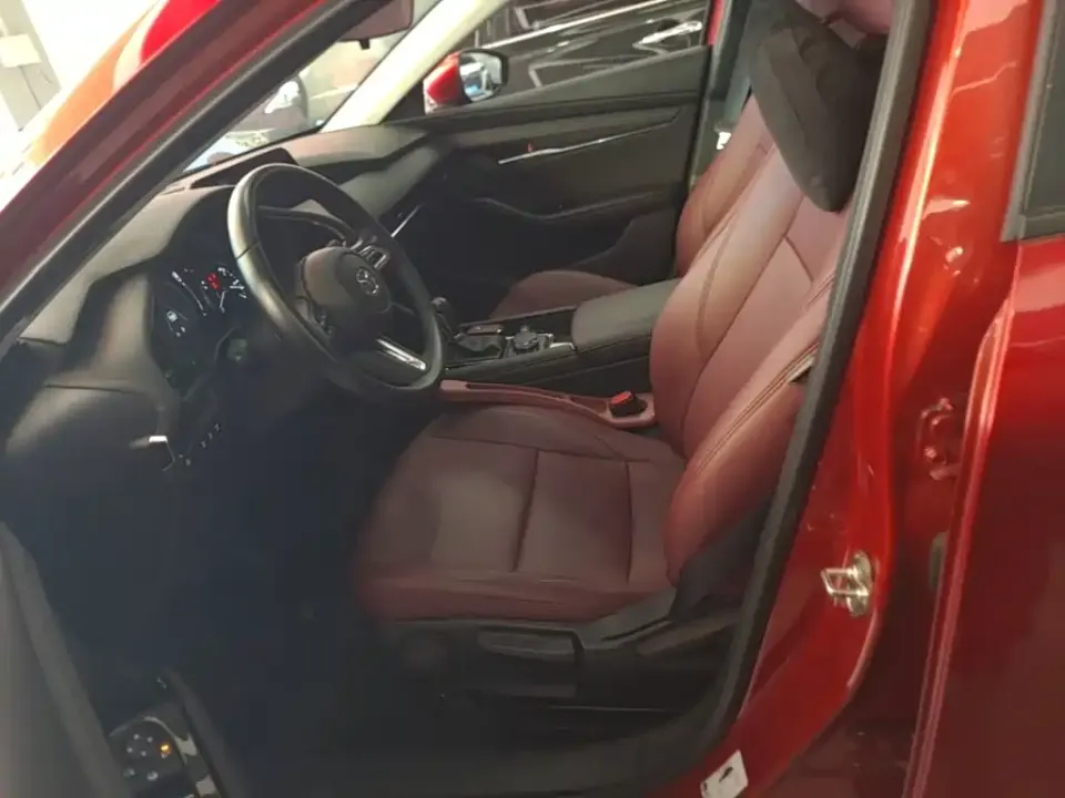 Mazda 3 Axela