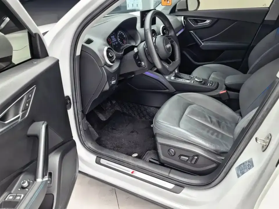Audi Q2L