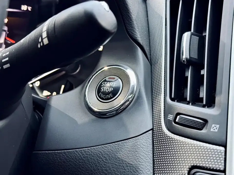 Infiniti Q50L