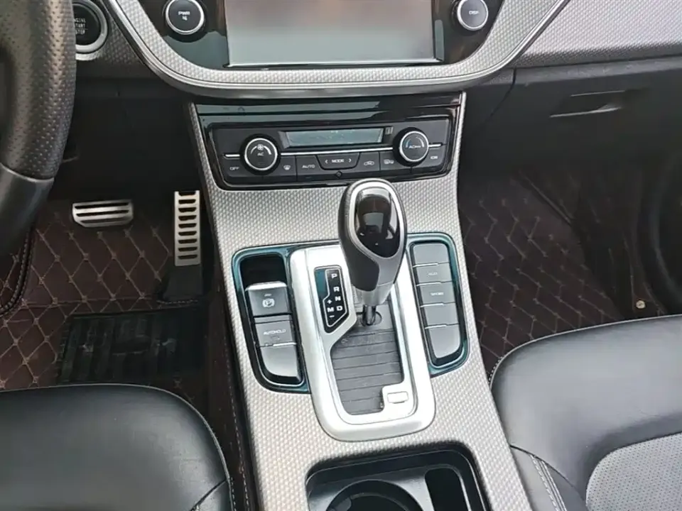 Geely Emgrand GS