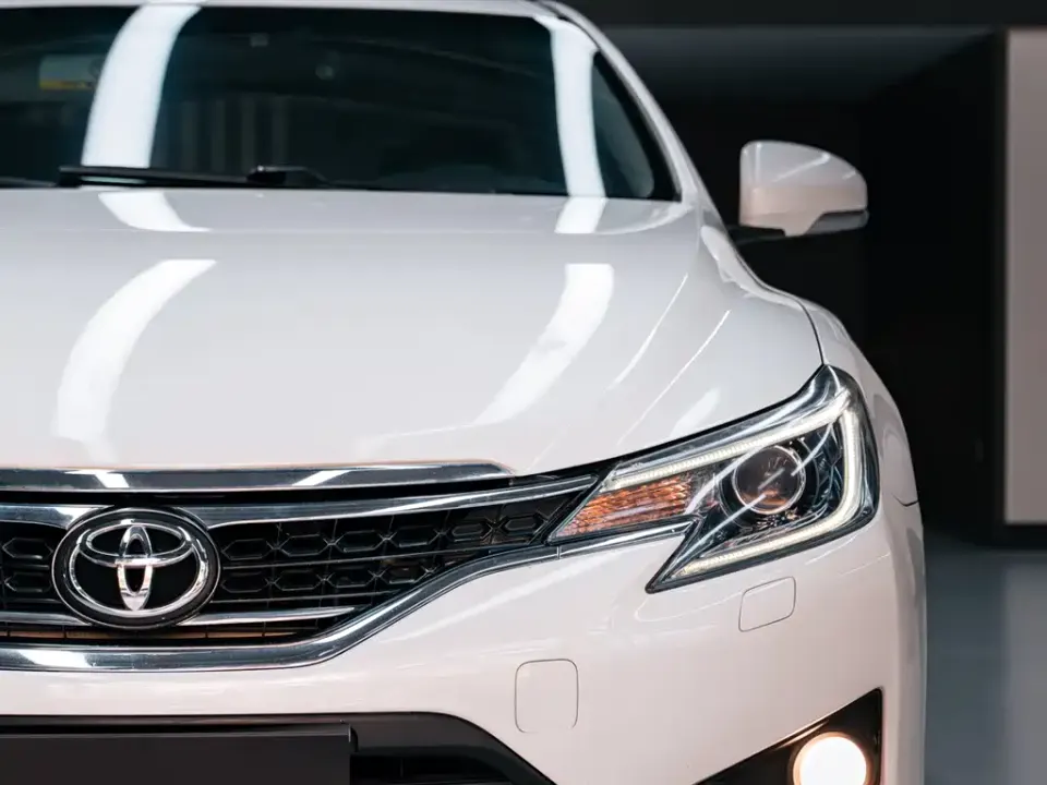 Toyota Reiz