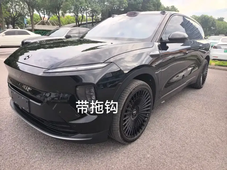 Nio ES8