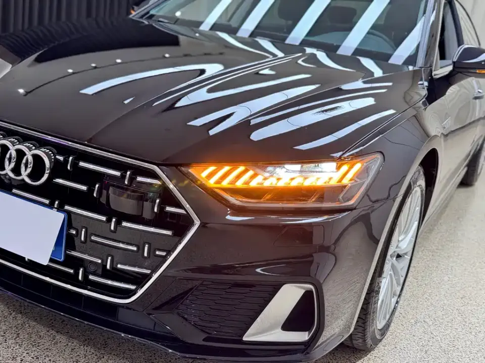 Audi A7L