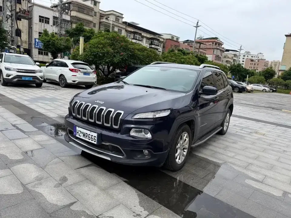 Jeep Cherokee