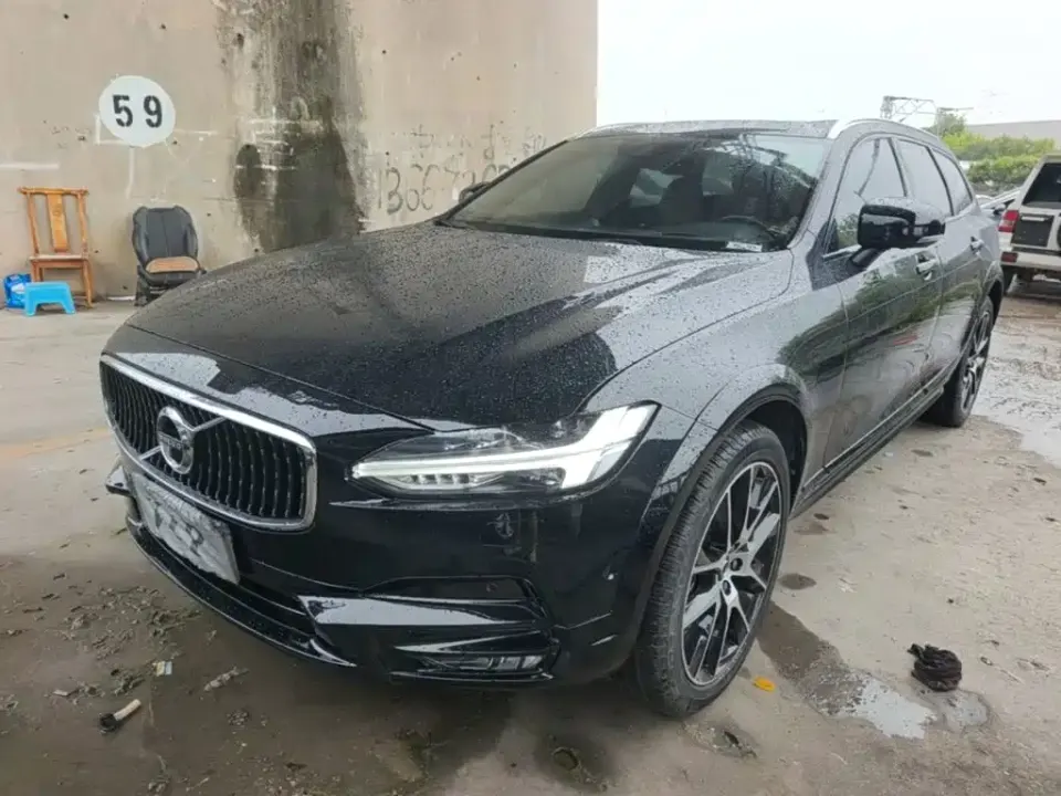 Volvo V90