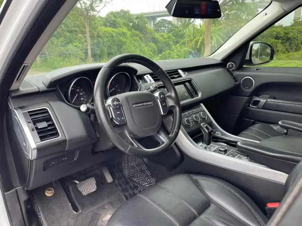 Land Rover Sport