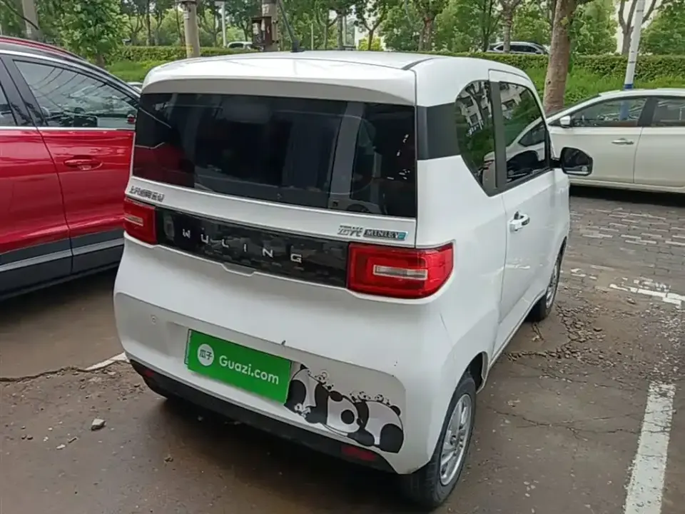 Wuling MINIEV