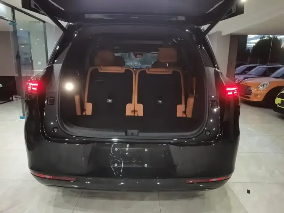 IM Motors IM LS8