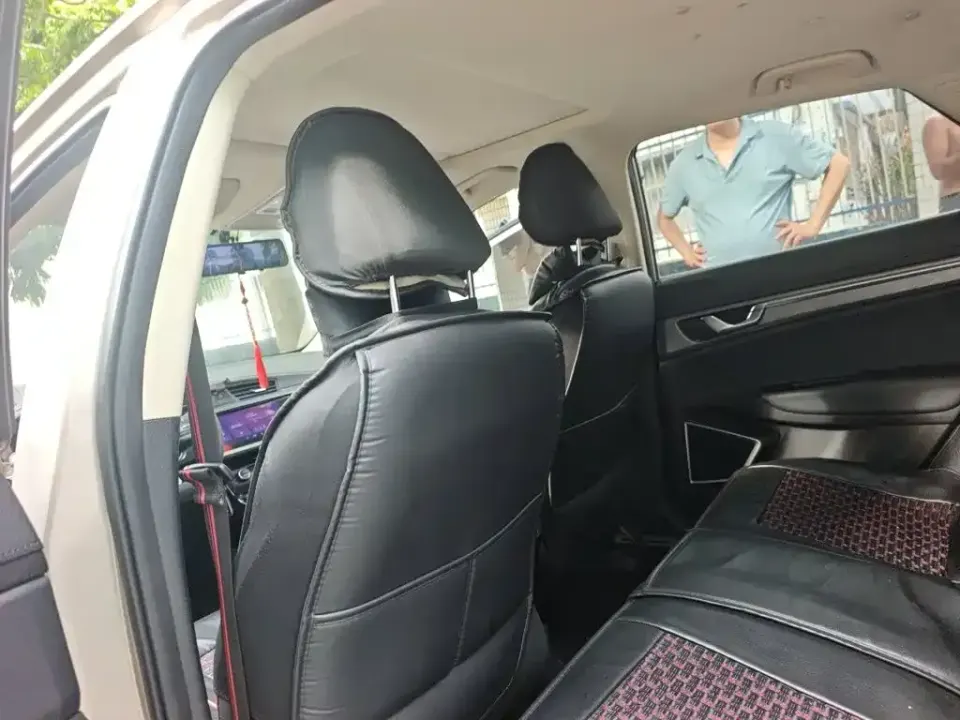 Geely Emgrand GS