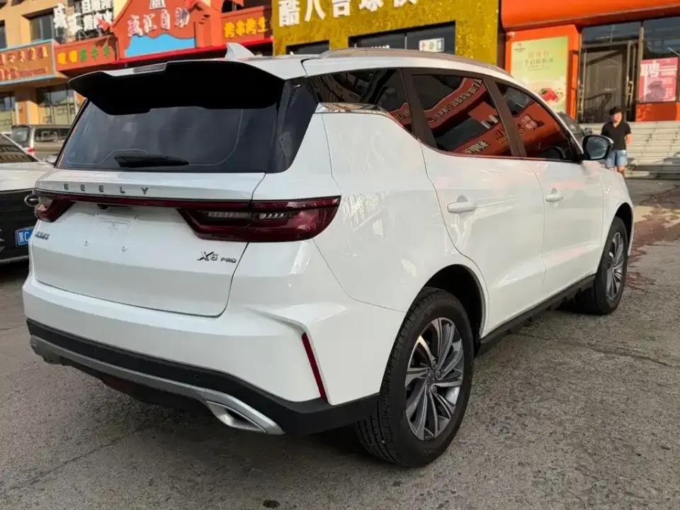 Geely Vision X6