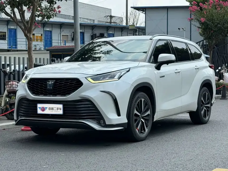 Toyota Crown Kluger