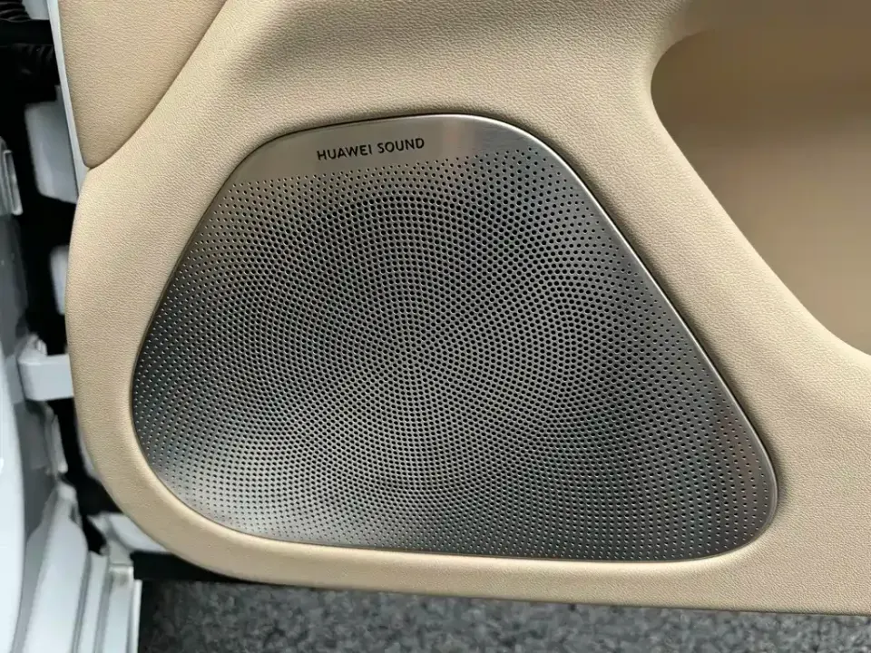 AITO AITO M5