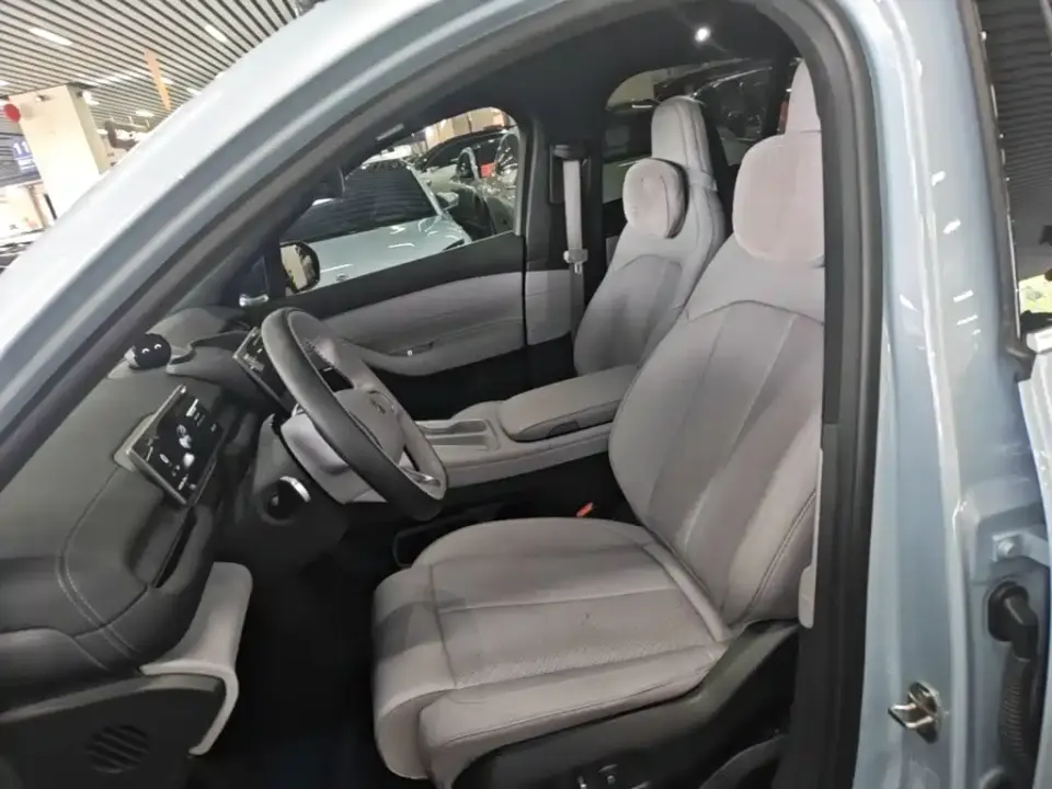 Nio EC6