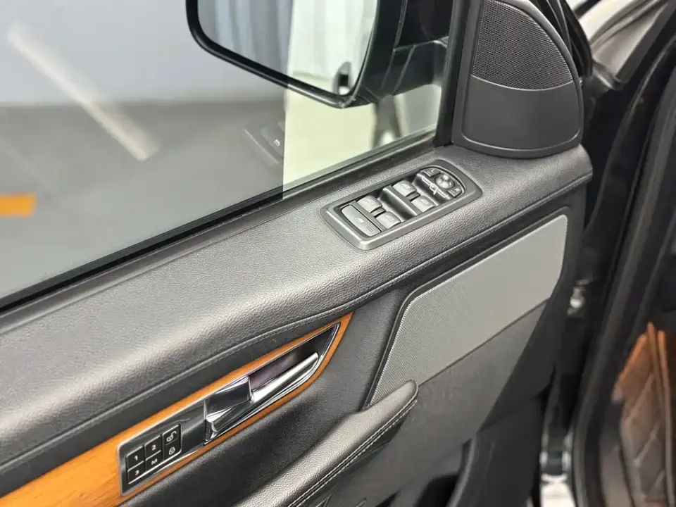 Land Rover Sport