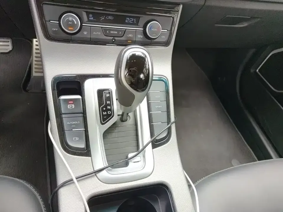 Geely Emgrand GS