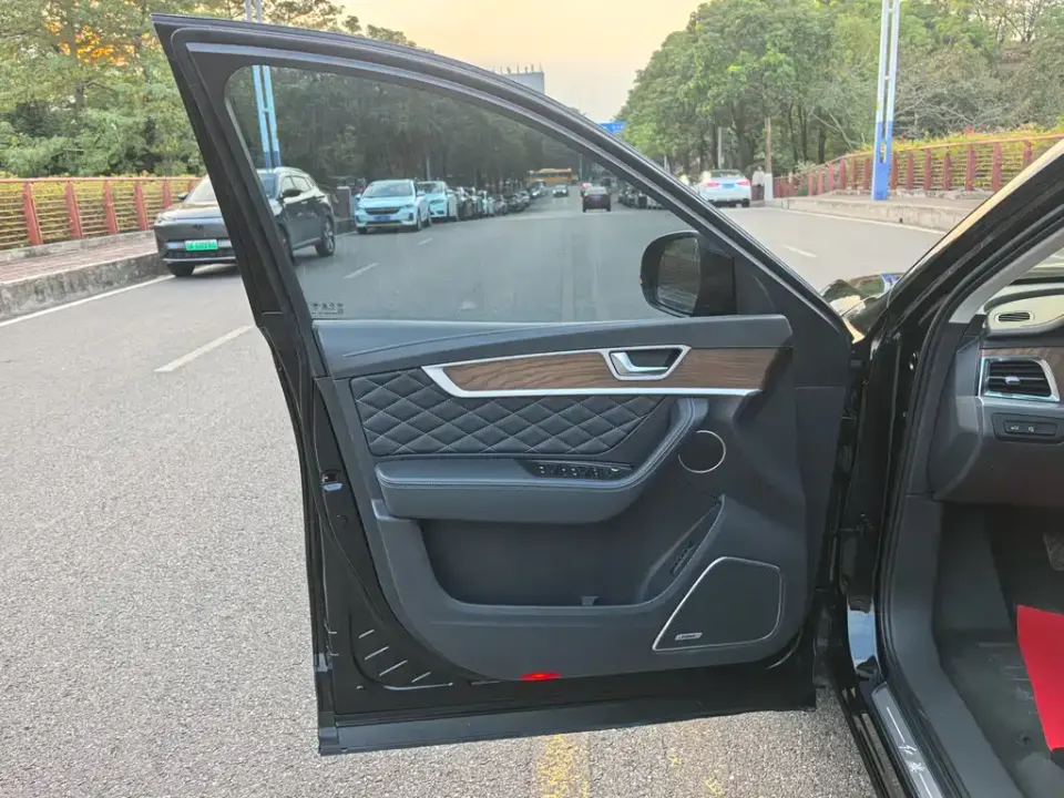 Hongqi Hongqi HS7