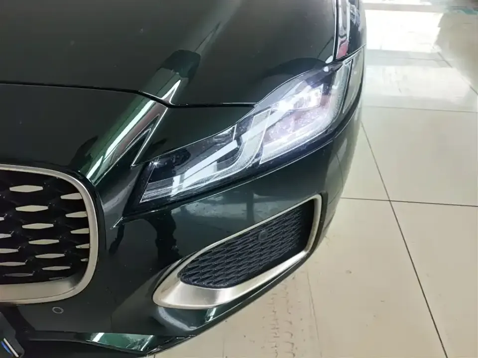 Jaguar XFL