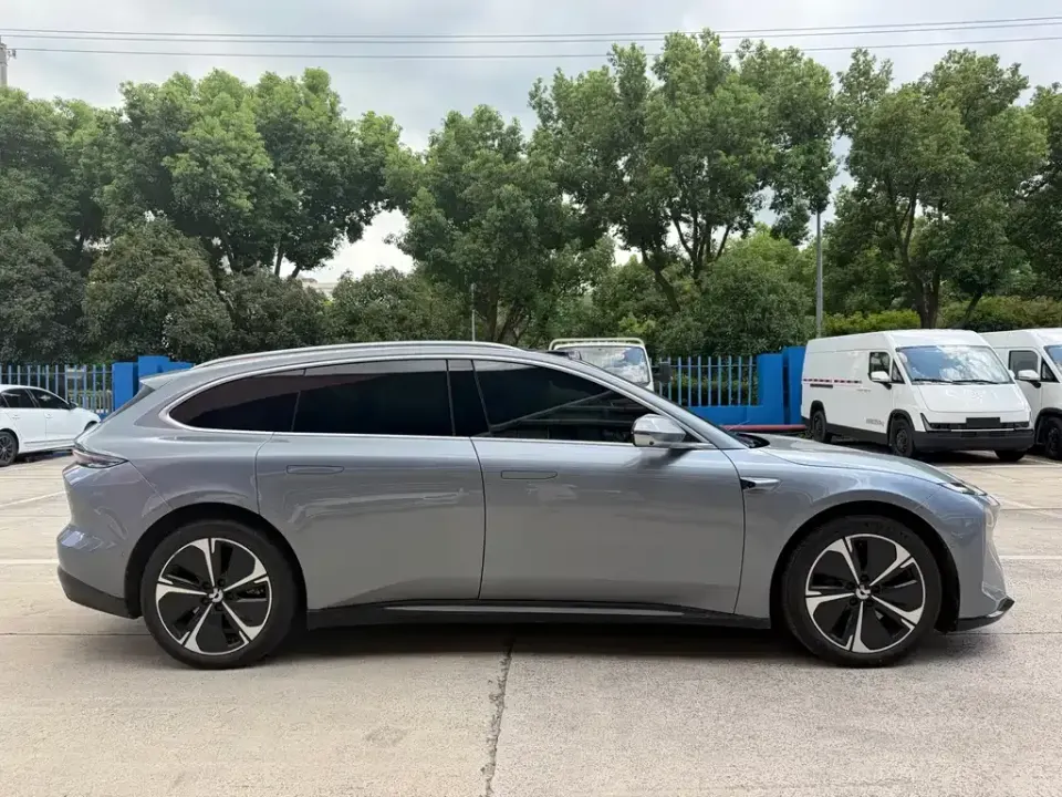 Nio ET5T