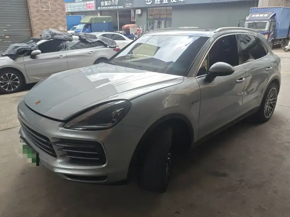 Porsche Cayenne Hybrid