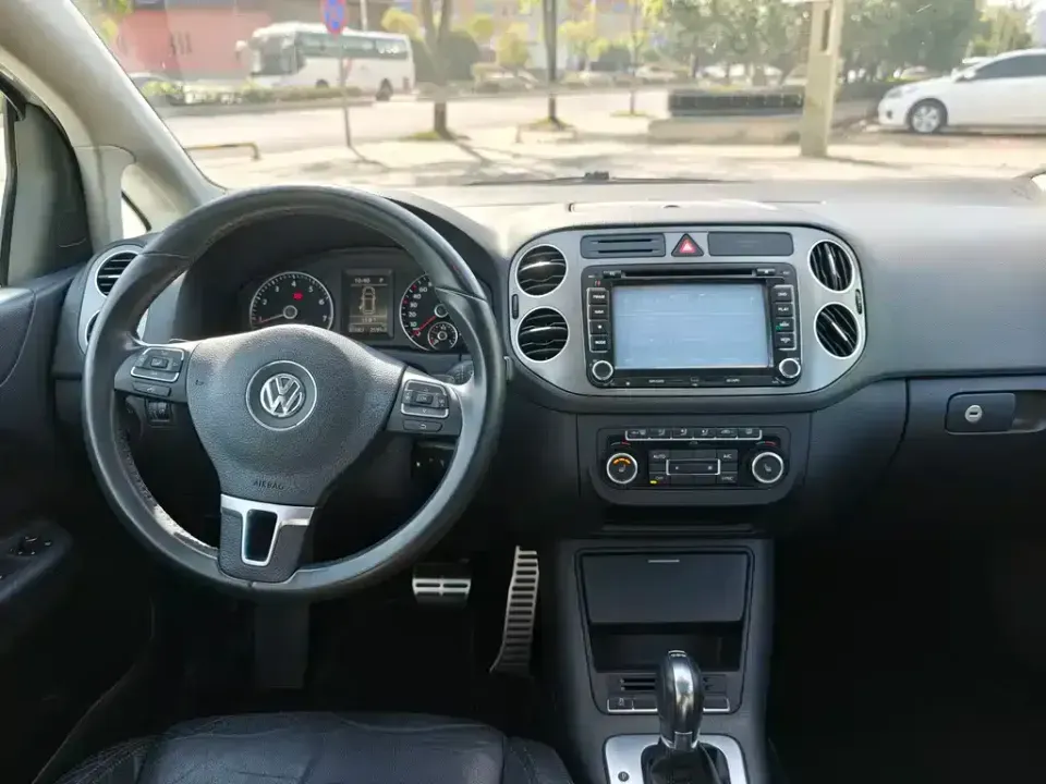 Volkswagen Golf (Import)