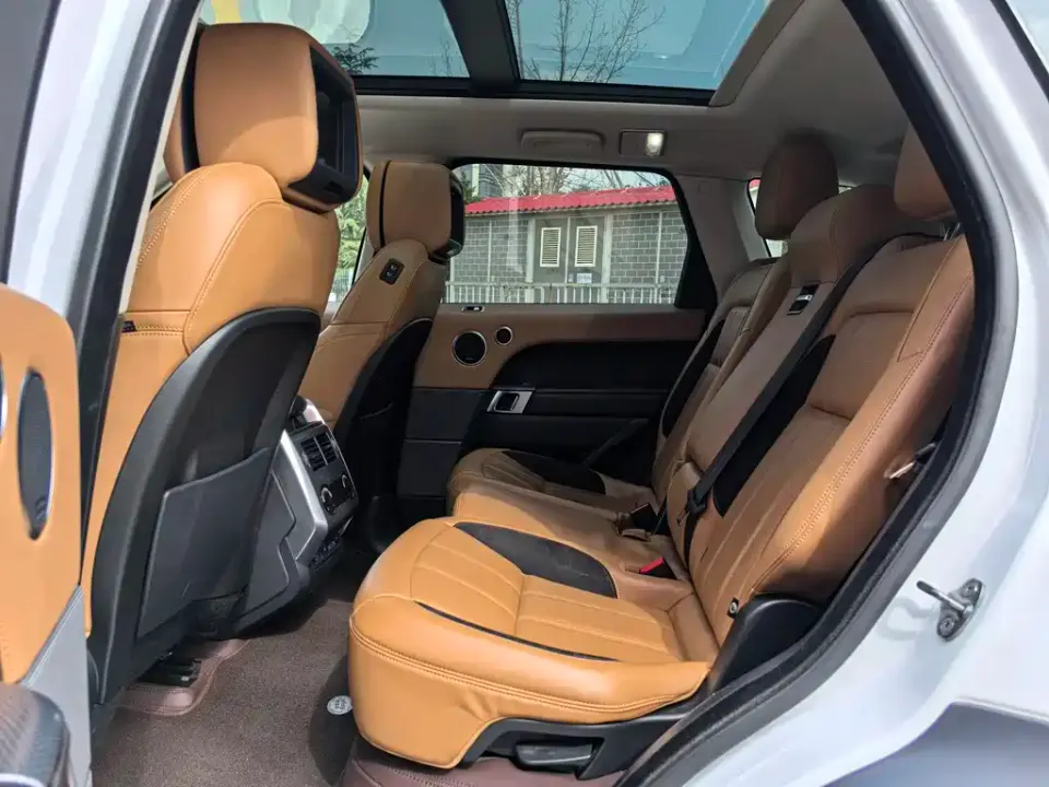 Land Rover Sport