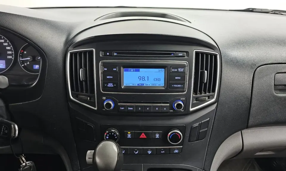Hyundai Starex
