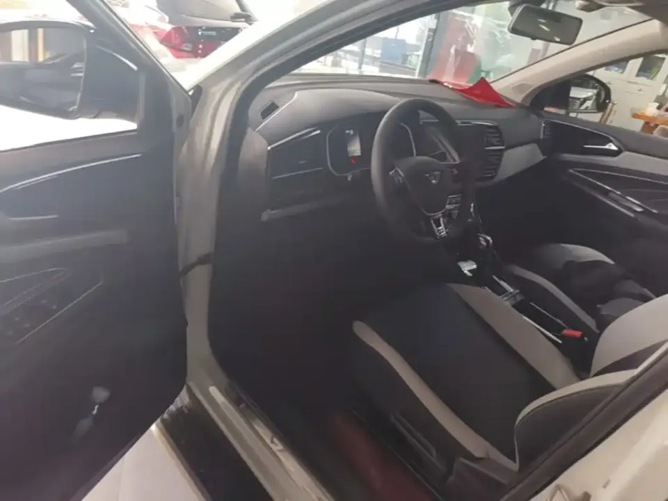Jetta VS5