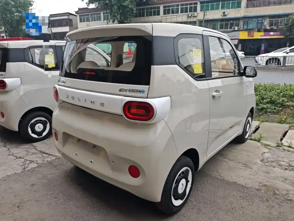 Wuling MINIEV