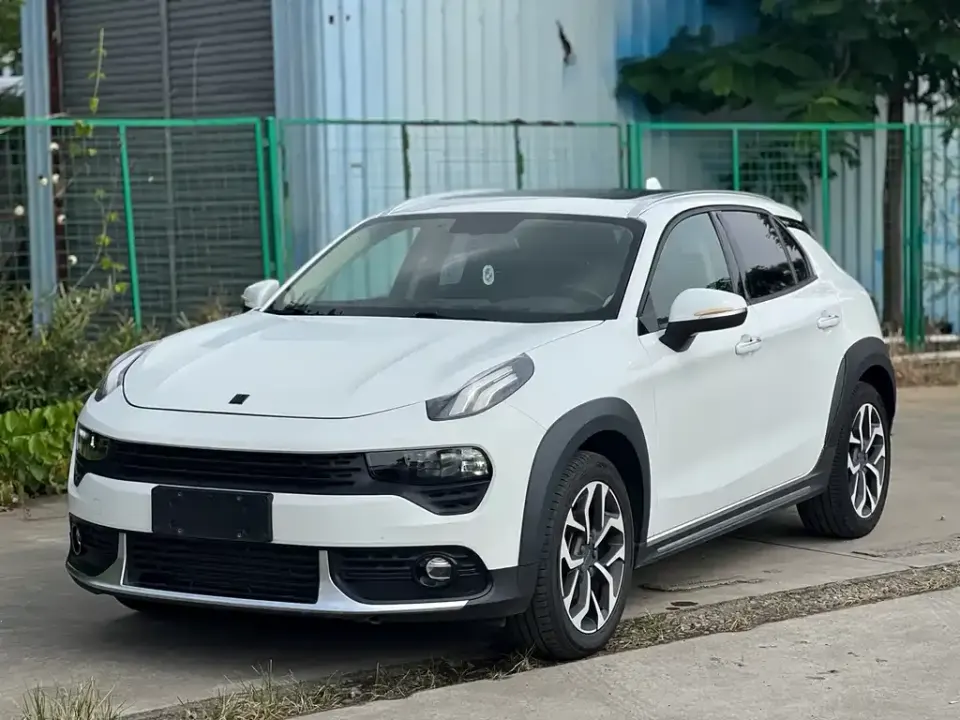 Lynk & Co 02