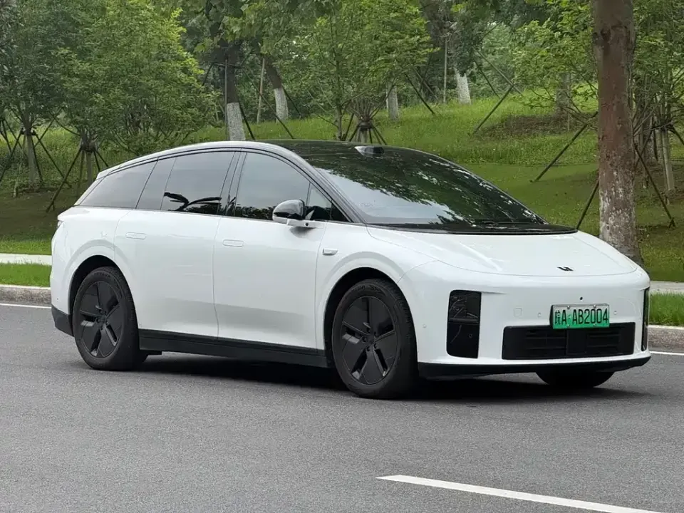Li Li i6