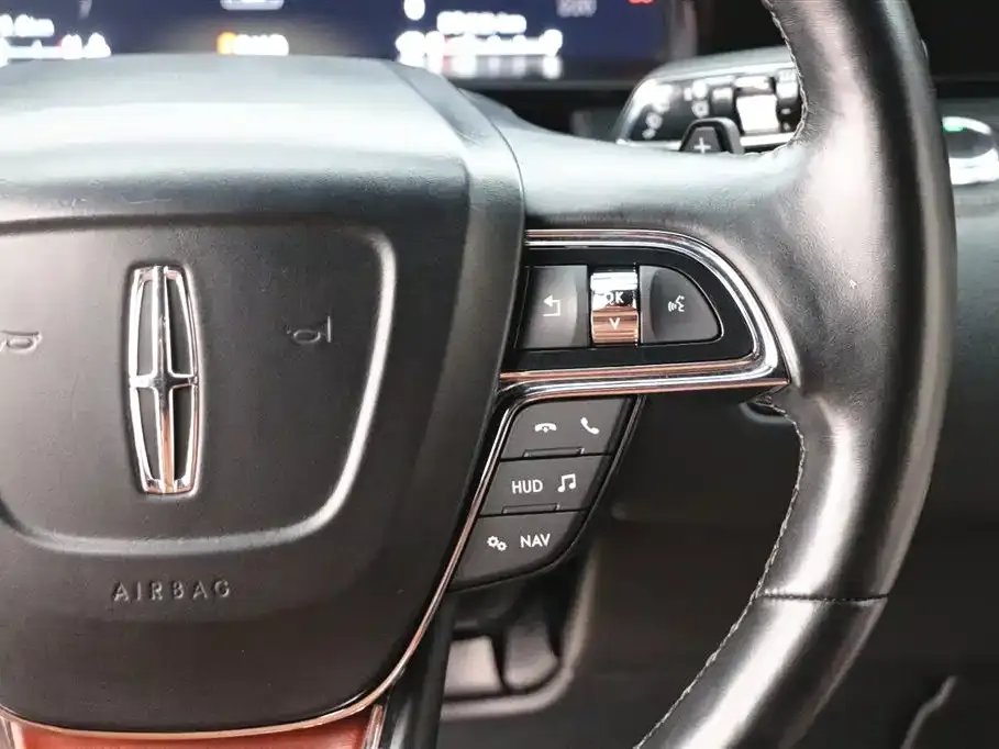 Lincoln Navigator