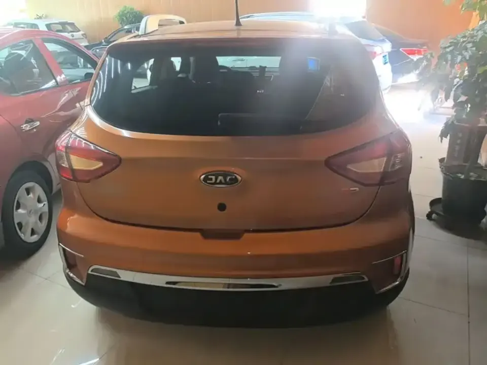 JAC Refine S2