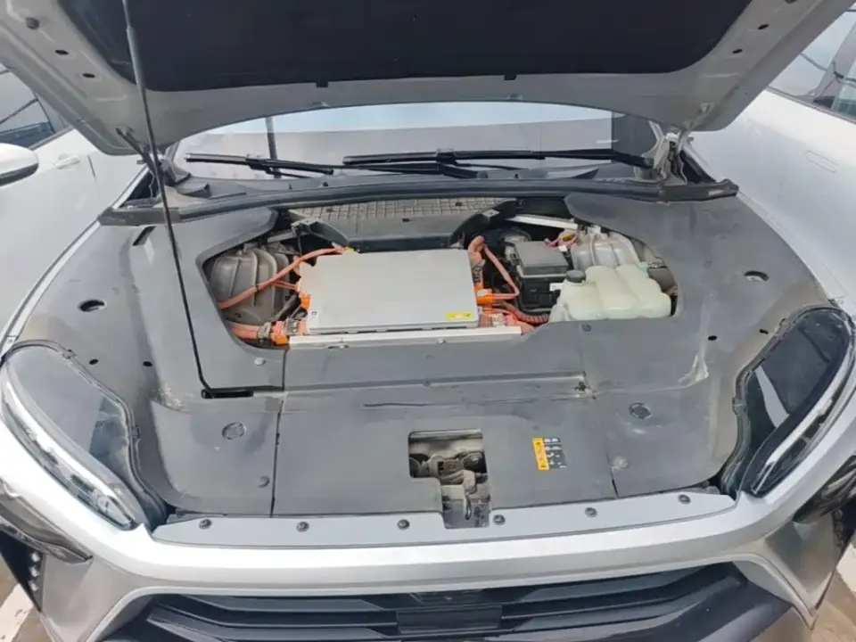 Nio ES8