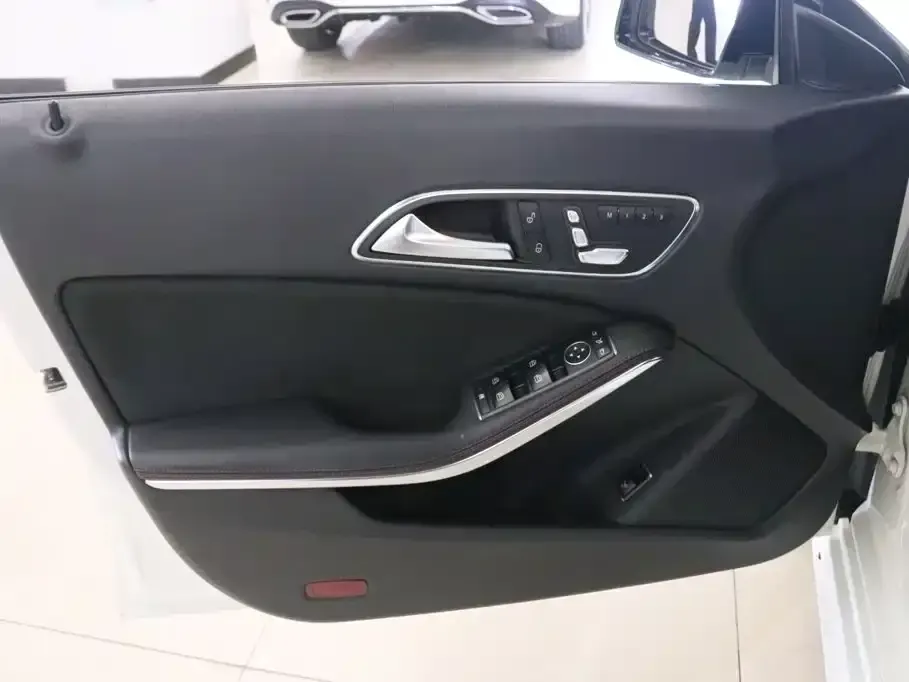 Mercedes-Benz CLA (Import)