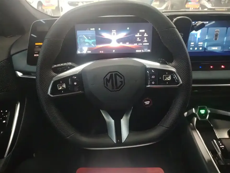 MG MG7