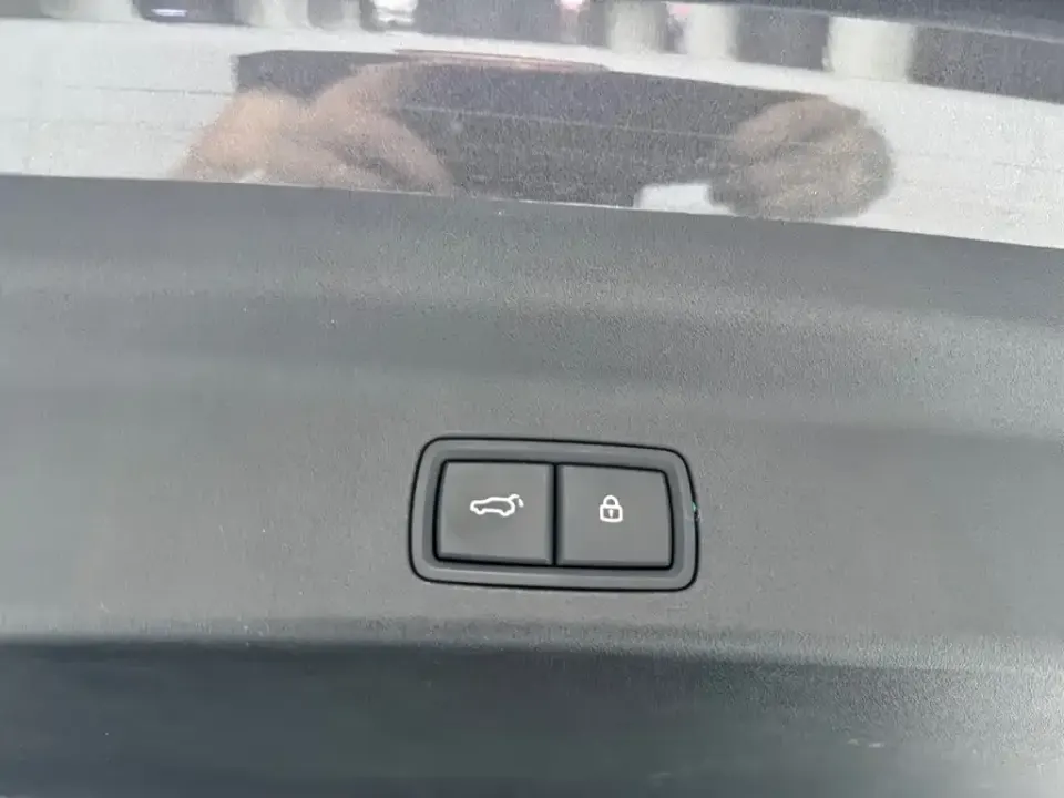 Li Li L8