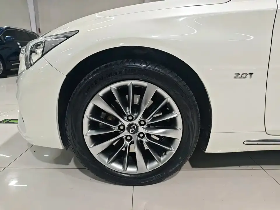 Infiniti Q50L