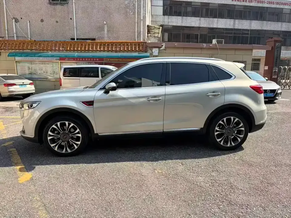 Hongqi Hongqi HS5
