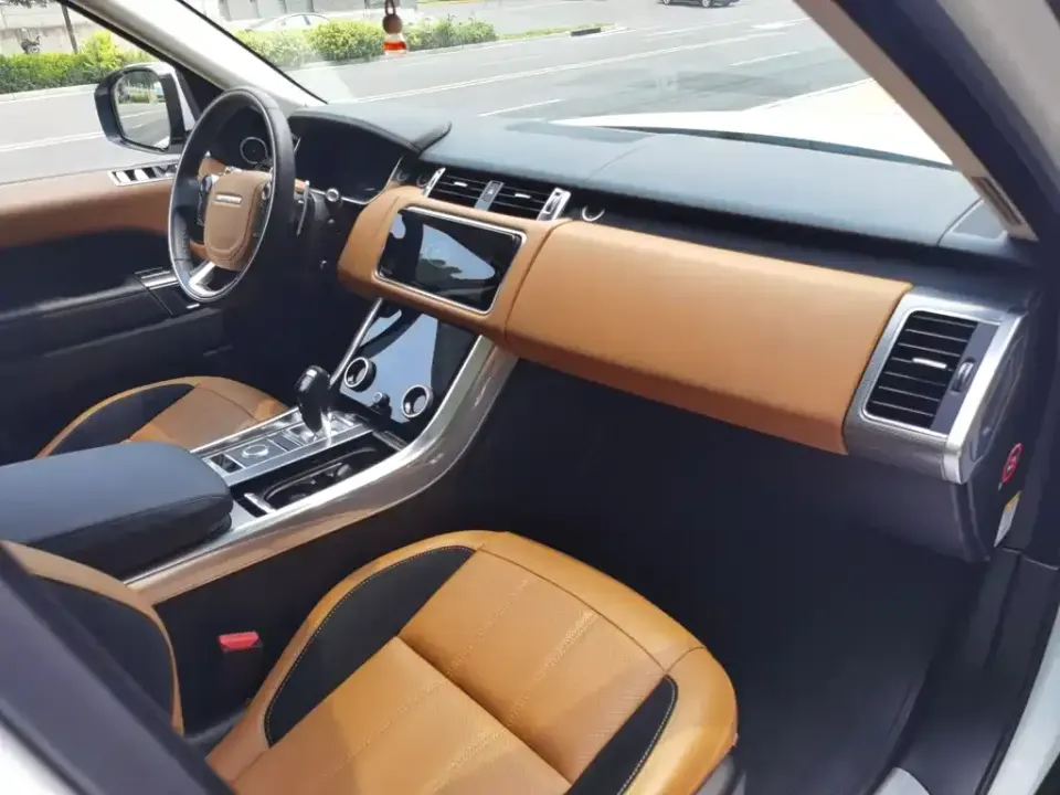 Land Rover Sport