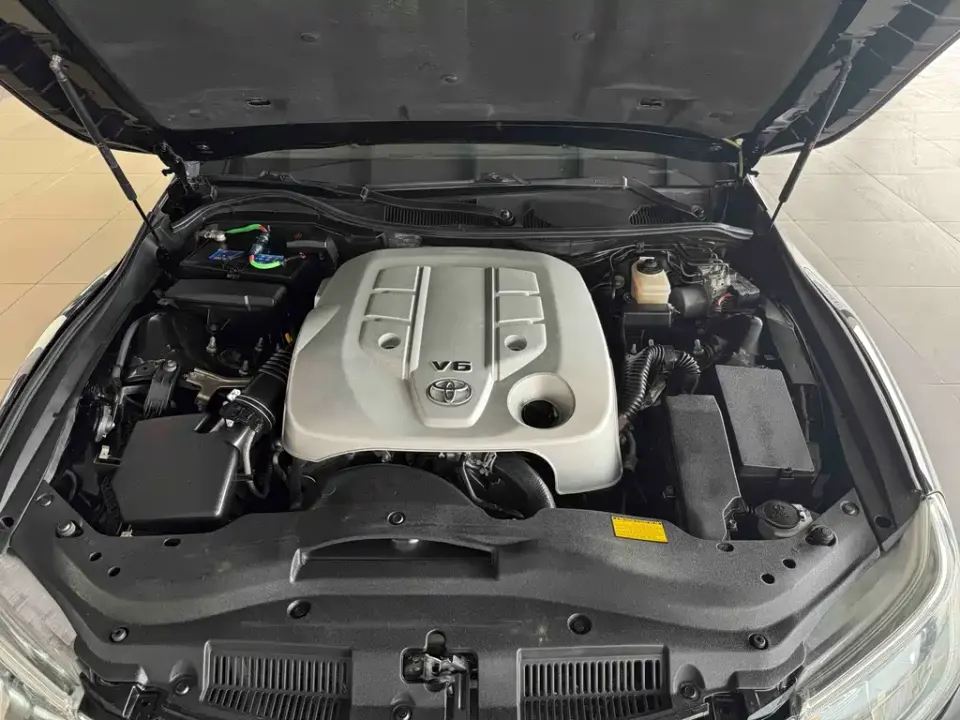 Toyota Reiz